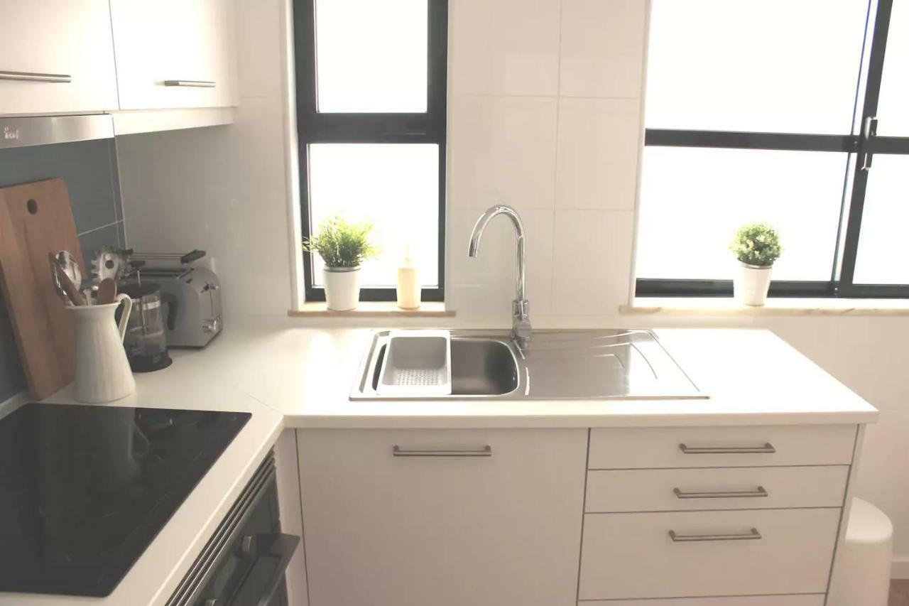 Lovely Apartment In The Center Of Αβέιρο Εξωτερικό φωτογραφία